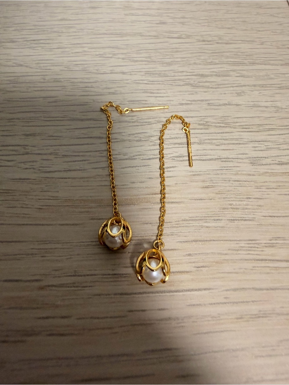 Gold Chain Drop Earrings with White Pearl Orbs